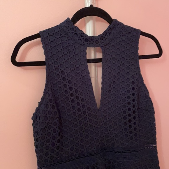 Dress - Picture 2 of 9